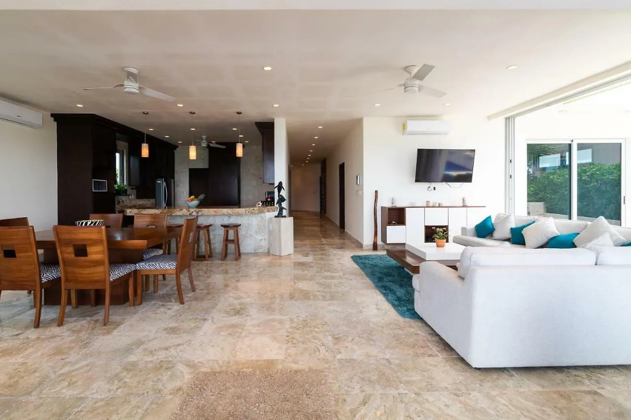 Casa Martini- Oceanfront Private Pool House For 6 Villa Playa del Carmen Holiday home